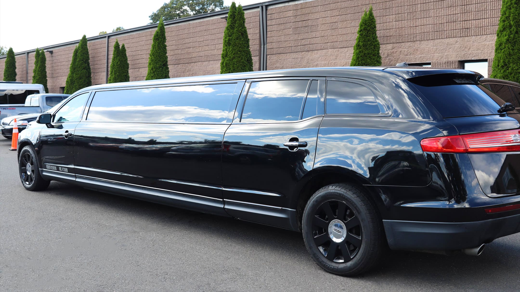 MKT LIMO for Weddings and other special events at Elite Limousine