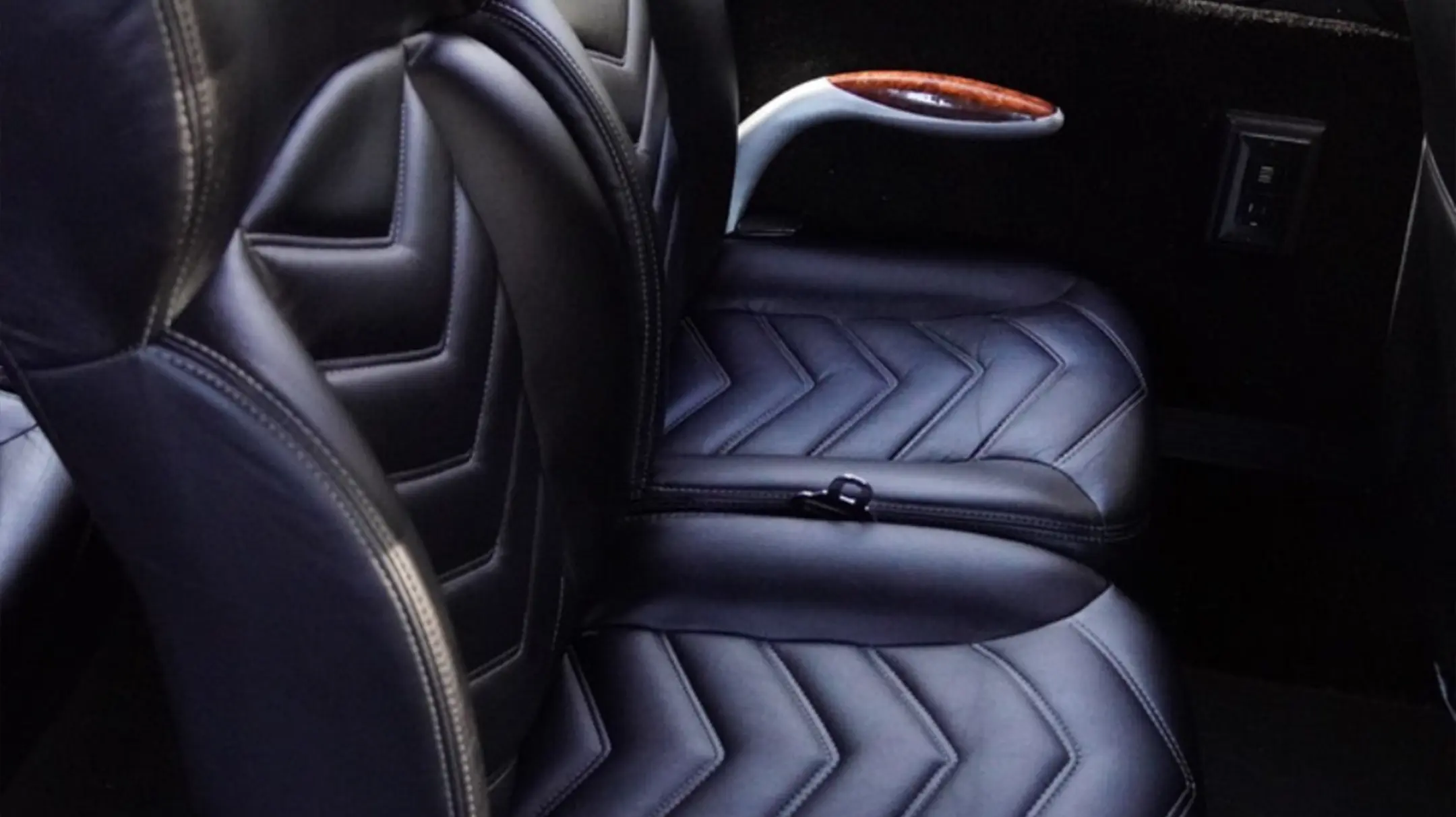 40 PASSENEGR INTERIOR 